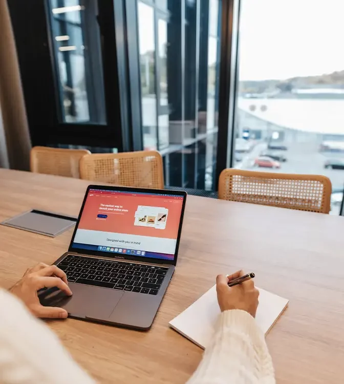 Créer un site web gratuit : Pièges et Solutions en 2026